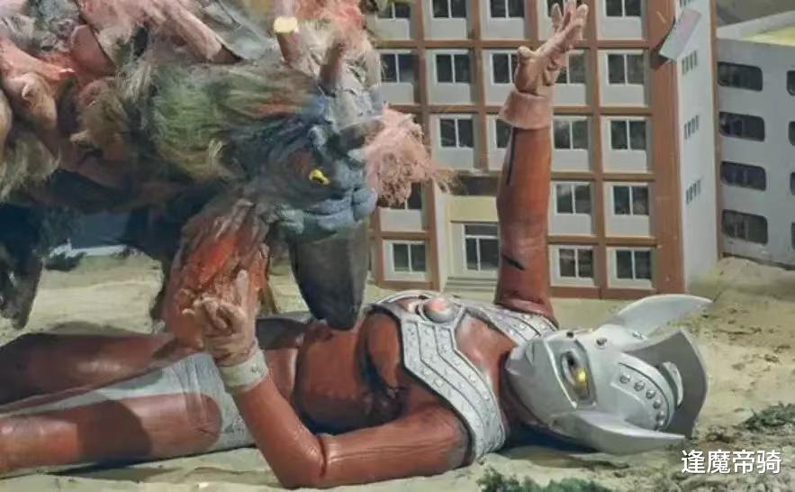 奥特兄弟|不同的奥特曼，有不同的“绝望时刻”，隔着屏幕都替他们揪心！