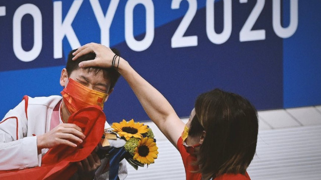 全红婵|陈若琳操刀！全红婵妹妹头变中分，对新发型非常满意