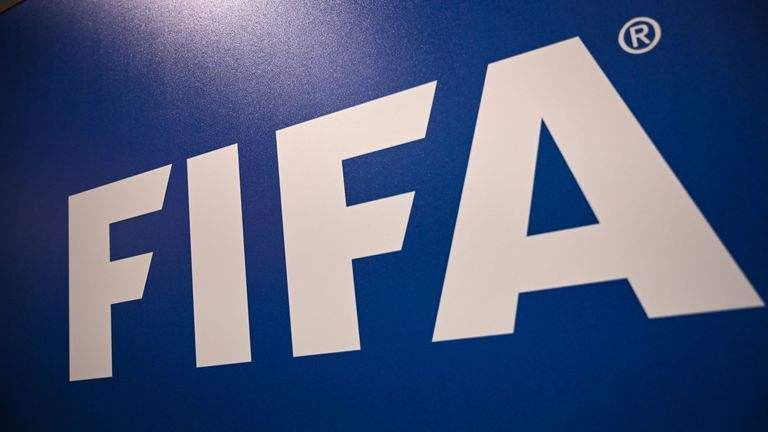中超|国际足联介入！中超欠薪球队准入生变，足协拿什么与FIFA博弈？