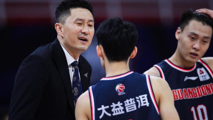 广东男篮|广东7大翻盘理由曝光！杜锋让一追三仍可击溃辽宁，送走杨鸣郭艾伦