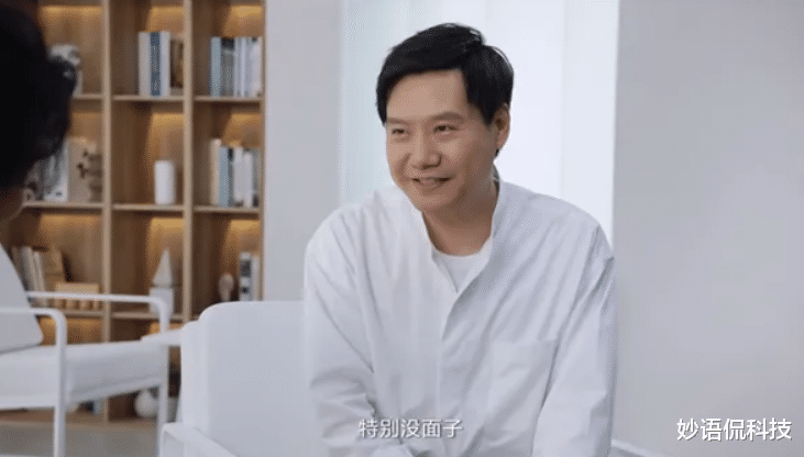 摩托罗拉|小米首发落空?摩托罗拉Razr3真机曝光,首发骁龙8+