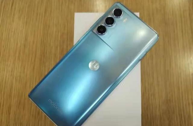 摩托罗拉|骁龙888+、512GB存储,跌至2299元,等等党又赢了!