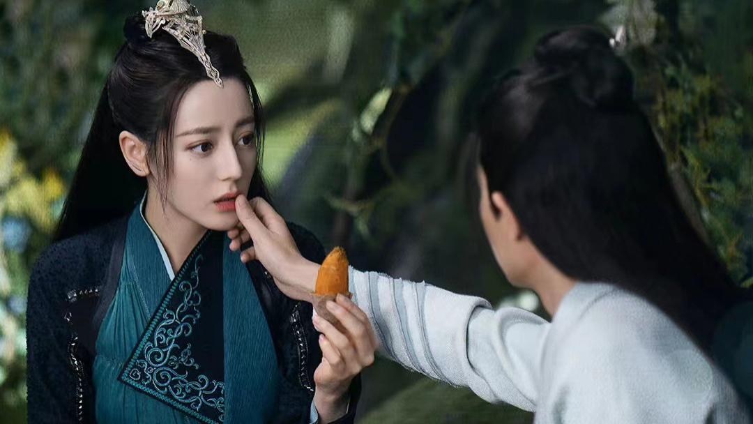 杨幂|《与君》热播，黄子韬公司艺人演技略差，网友：你能不能滚出古偶