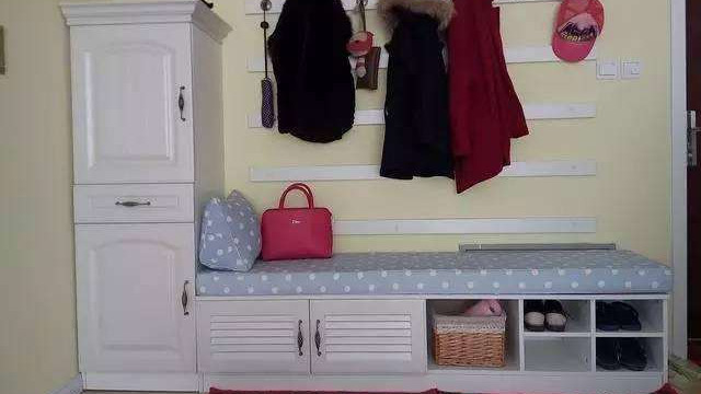 老婆在玄关处砌了半堵墙，被邻居嘲笑，完工后却被称赞不已！