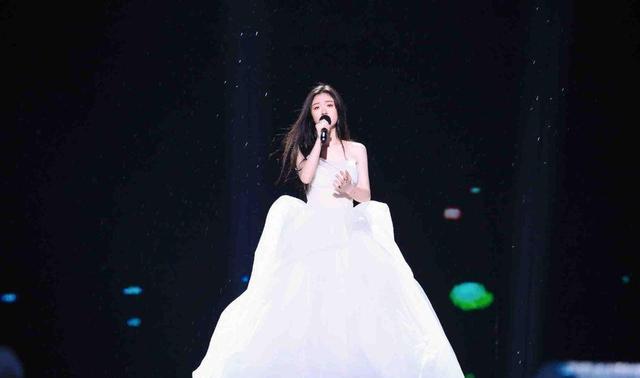 单依纯|加盟声生不息，昔日过关斩将的单依纯，如今迅猛势头已经挡不住了