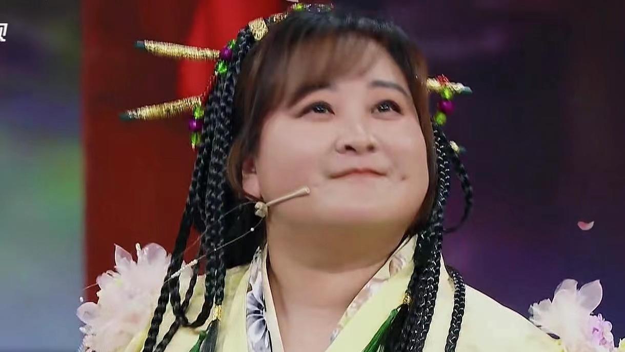 周迅|贾玲徒手劈17块木板，关晓彤淋水，《王牌7》撕掉了明星的光环