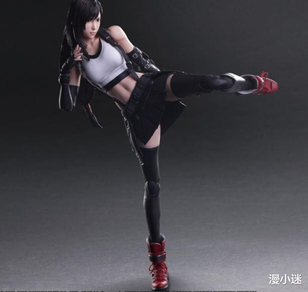 手办|蒂法手办来袭，关节是可活动的，姿势也很正经，关键是价格很亲民