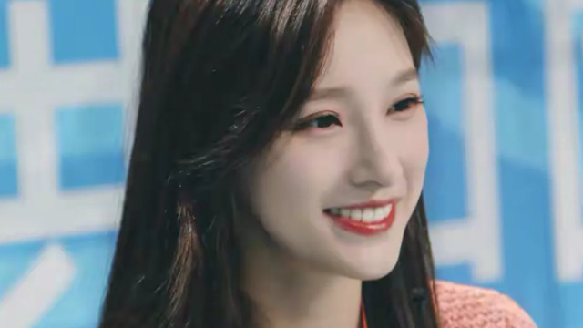 春晚|18岁参加选美大赛，气质出众不输李思思，今主持春晚高颜值抢镜