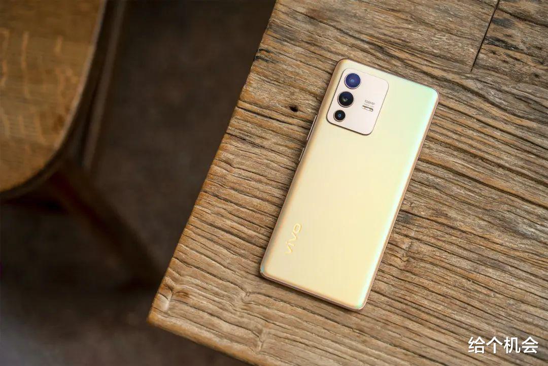 电池|五一假期4款手机最值得买，中端价格用出高端的感觉，便宜又好用