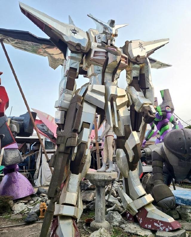 高达|高达主题理发店,还有大黄蜂、初号机立像