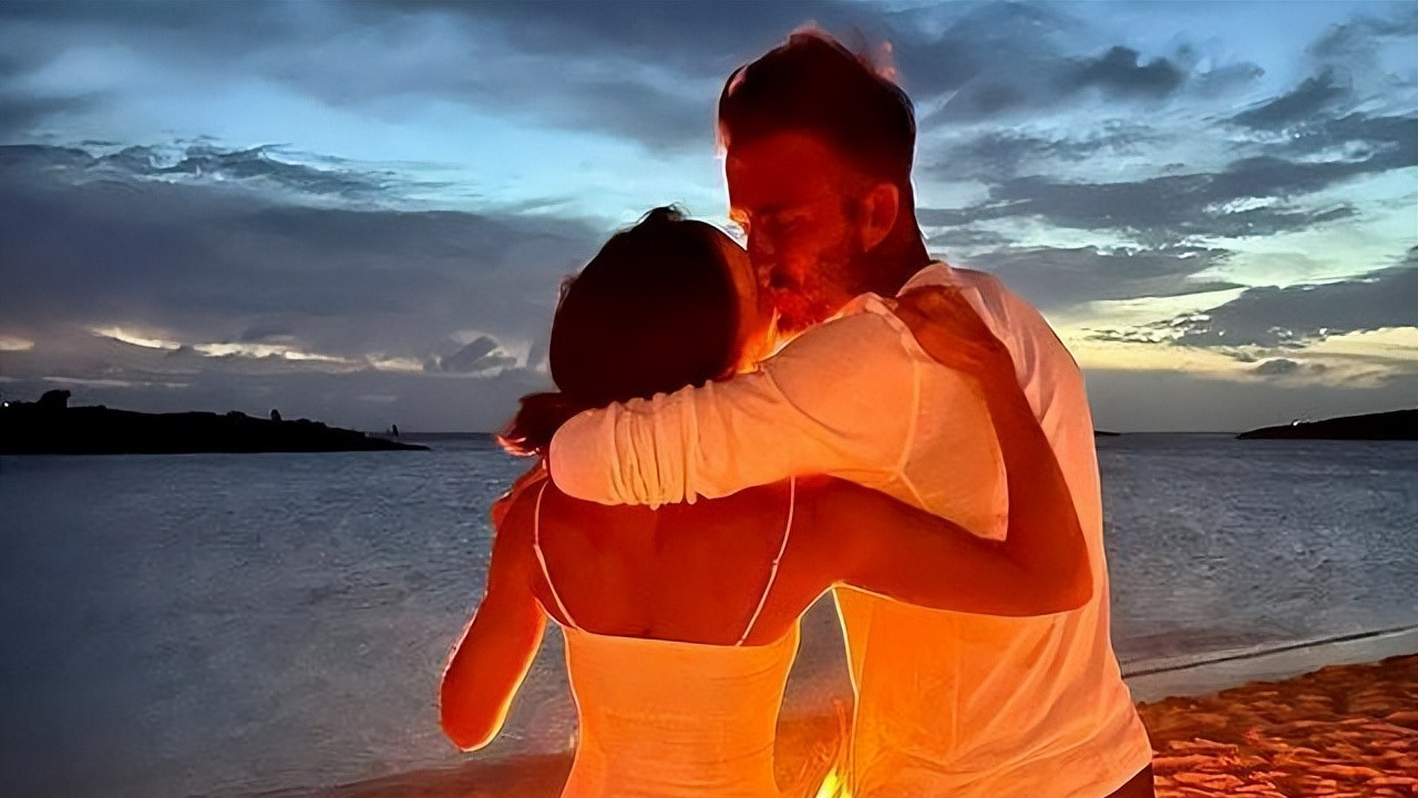 杨紫|维多利亚：穿60万婚纱，23年收14颗钻石，也得忍贝克汉姆多次出轨