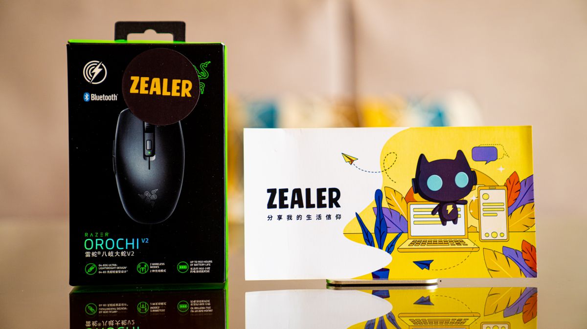 雷蛇|出差党的游戏玩家必备——雷蛇八岐大蛇V2