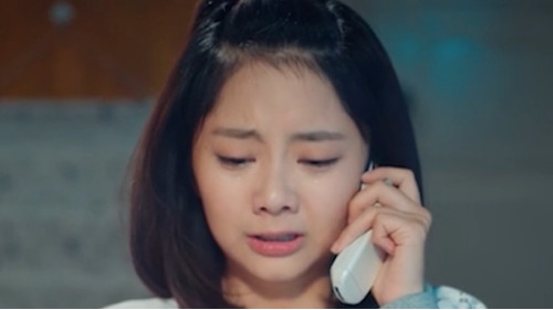 谭松韵|“负重前行”谭松韵，母亲离世被喷卖惨，因刘昊然发言被央媒点名