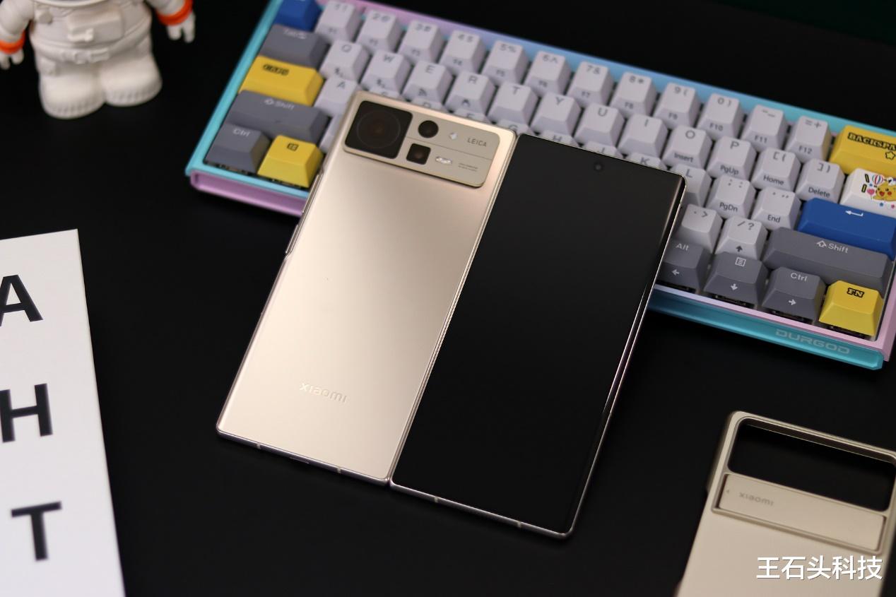 |小米MIX Fold2上手!第一次觉得,折叠屏手机原来这么香!