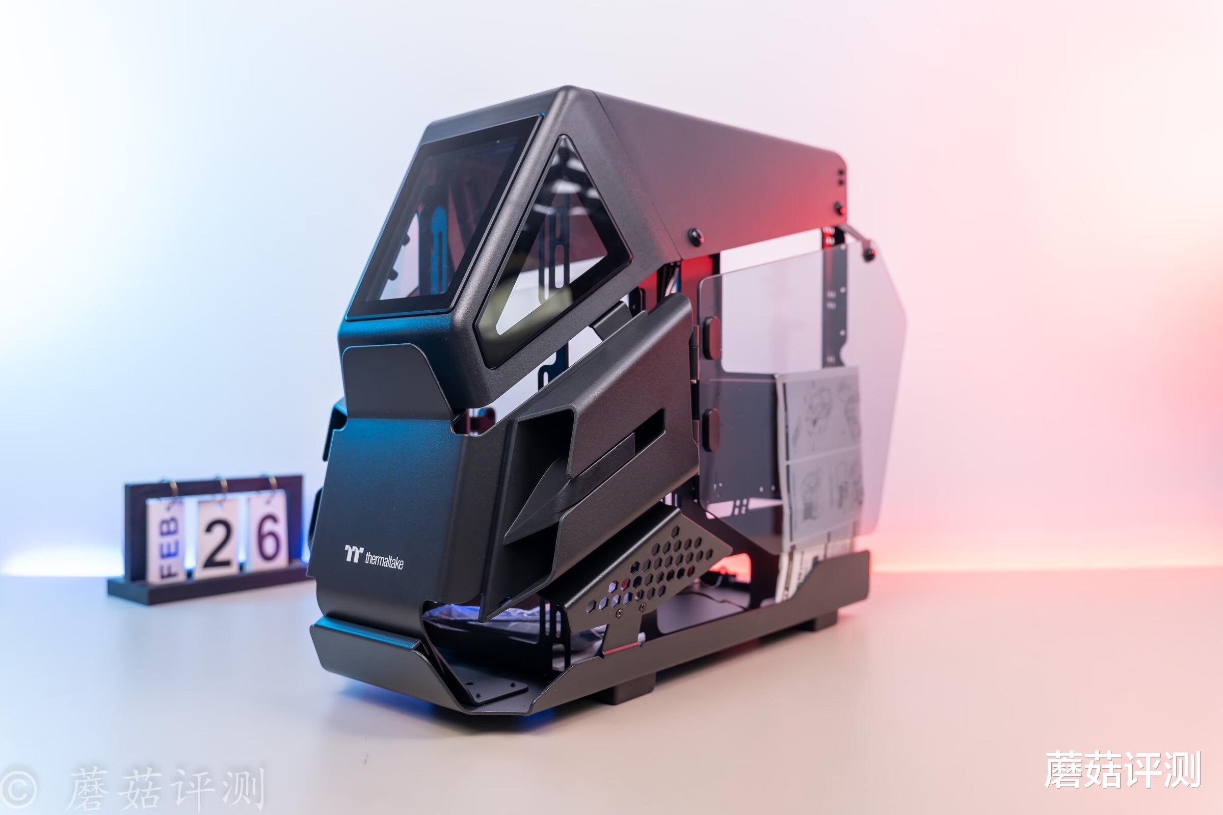 机箱|造型酷炫，吃鸡能跑300帧、主流游戏配置主机如何搭建？