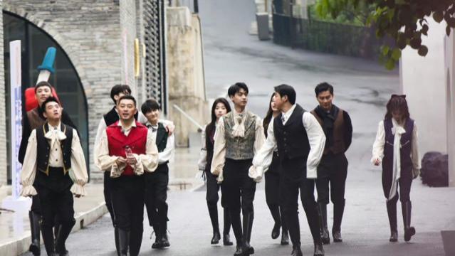 周深|《奔跑吧》第十季路透出炉，信、蔡徐坤、周深被调侃成WiFi信号