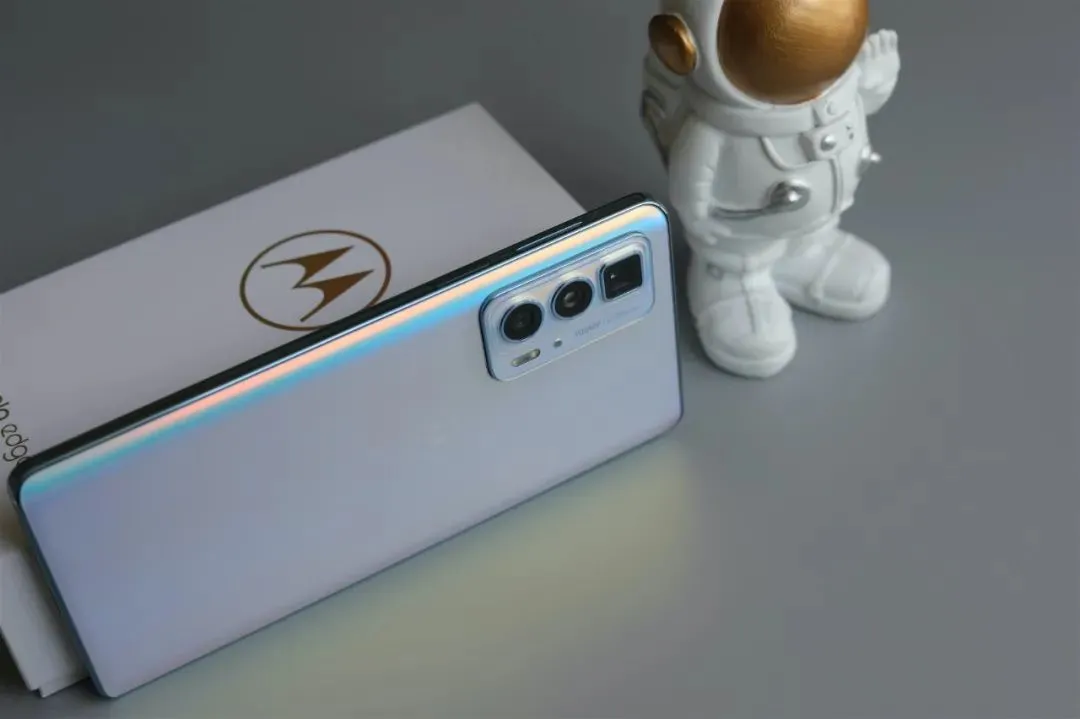 相机|还在为618选什么性价比神机发愁?这两款是同价位最有特点的