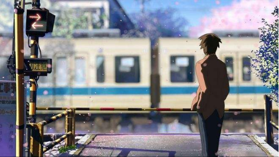 秒速五厘米|《秒速五厘米》的爱恋，不再只是直接的爱，而是距离问题的思考