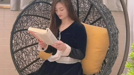 陈亚男|陈亚男转变风格，新人设遭网友吐槽，想翻身太难了！