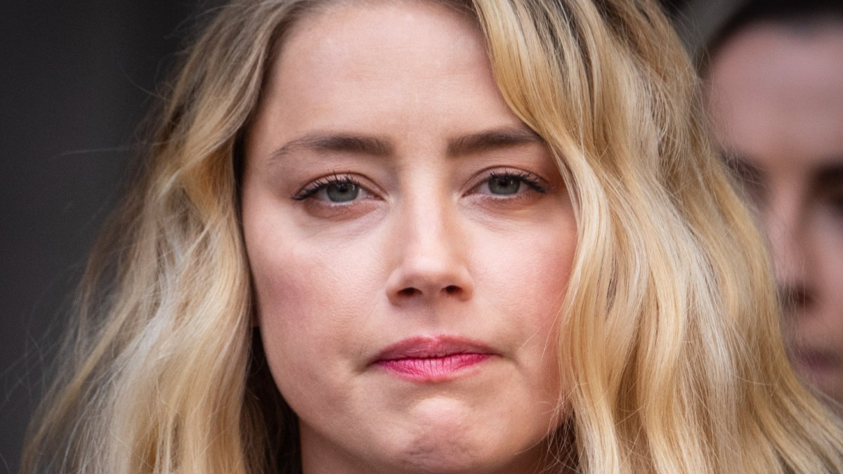 约翰尼·德普|约翰尼·德普或许放弃天价赔偿，不在乎艾梅柏·希尔德的钱：重要是一个人的名