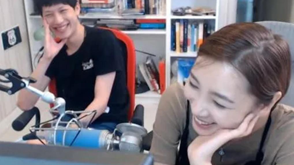 女主播|知名女主播女流自曝男友YJJ理财现状，坦言：赔钱到吐血，现在只能硬挺了！