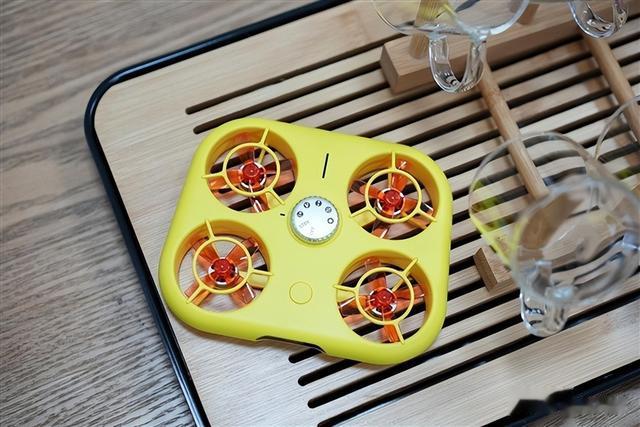 相机|1500元！Snap飞行相机Pixy发布：堪称掌中神器