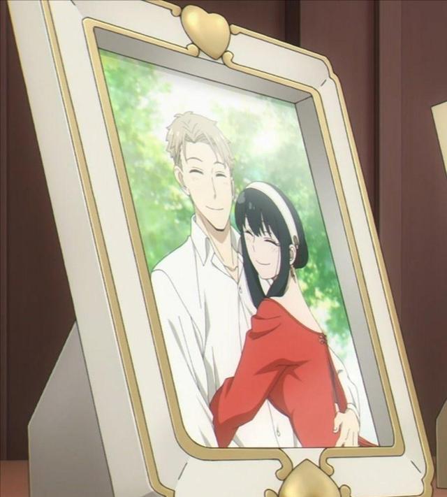 间谍过家家|间谍过家家:碰手都会害羞的黄昏夫妇黄昏当年就学会了PS的技术