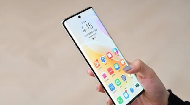 华为鸿蒙系统|20万+的销量，华为青春旗舰降至2299，鸿蒙OS+50MP超感知影像