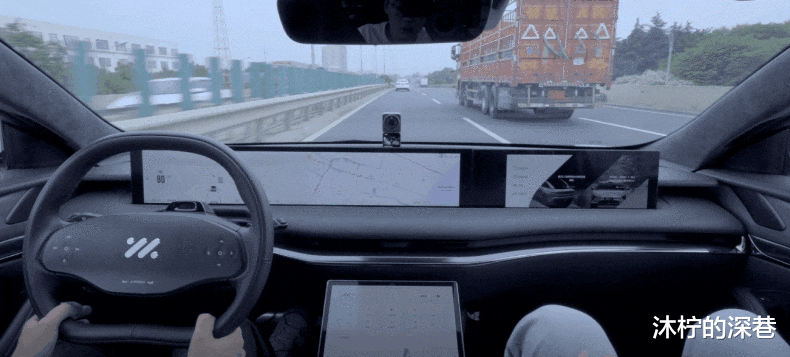 马斯克无人驾驶挖的坑，还得中国来填上？