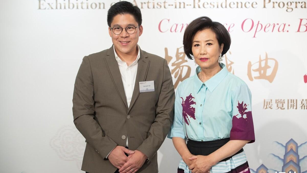 霍英东|爷爷是千亿富豪，母亲是香港明星，他却在香港买不起房，还得到内地买房