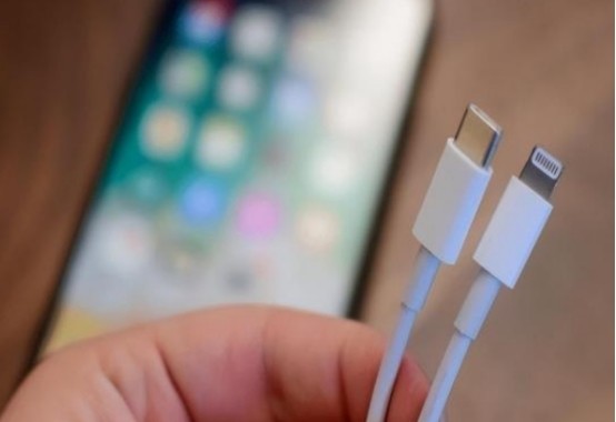 苹果|是不是要放弃中国市场吗？苹果接连收到“通牒”，统一充电接口或成定局