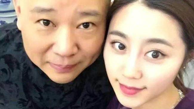 郭德纲|郭德纲辟谣与32岁王梦婷生女：有人造谣，让两家卫视春晚删减节目！