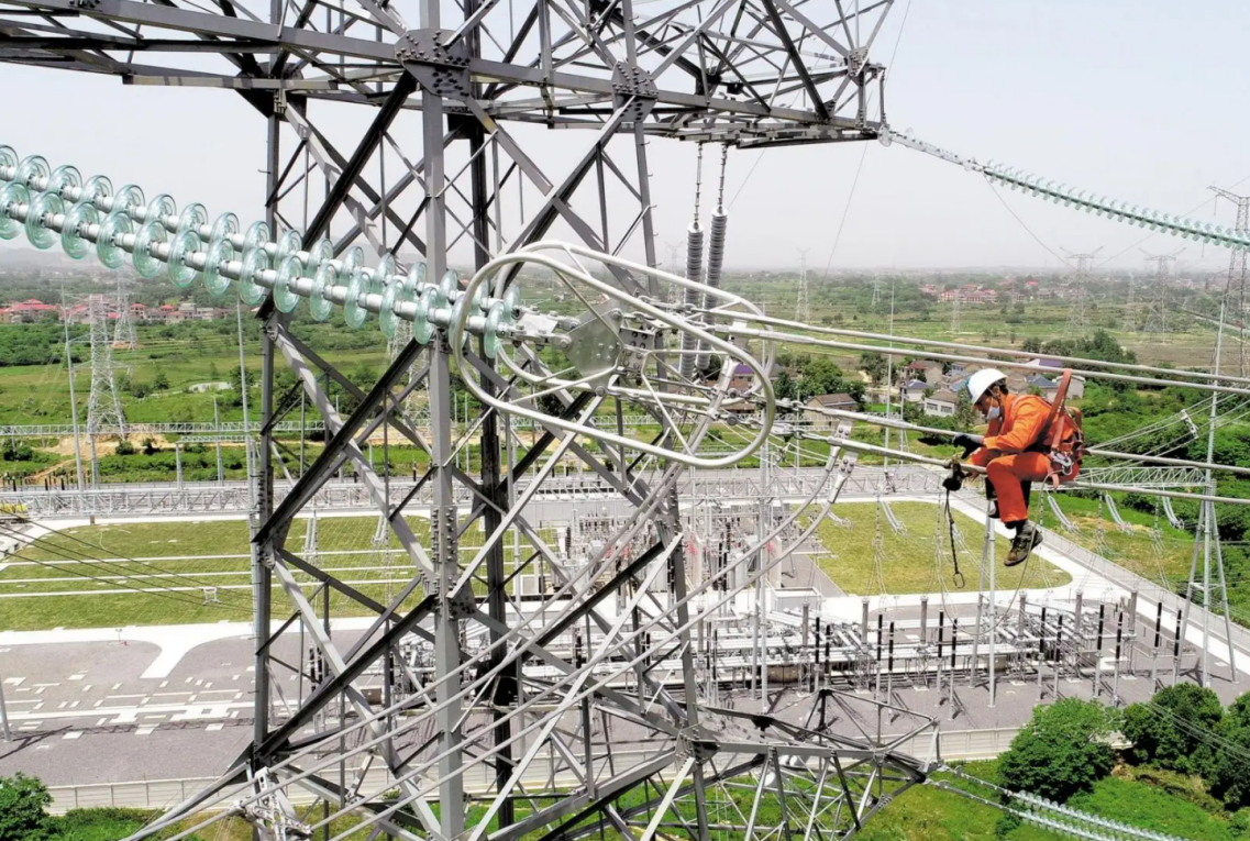 随着西部大开发战略的不断深入，