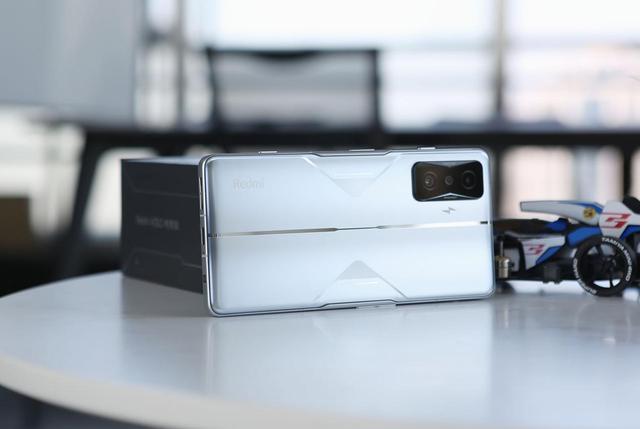 红米手机|红米K50电竞版:销量不佳,给国内朋友降1000元