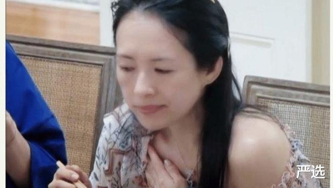 章子怡|章子怡为女儿醒醒组织聚会！穿着朴素接地气，素颜上镜也不忘画眉