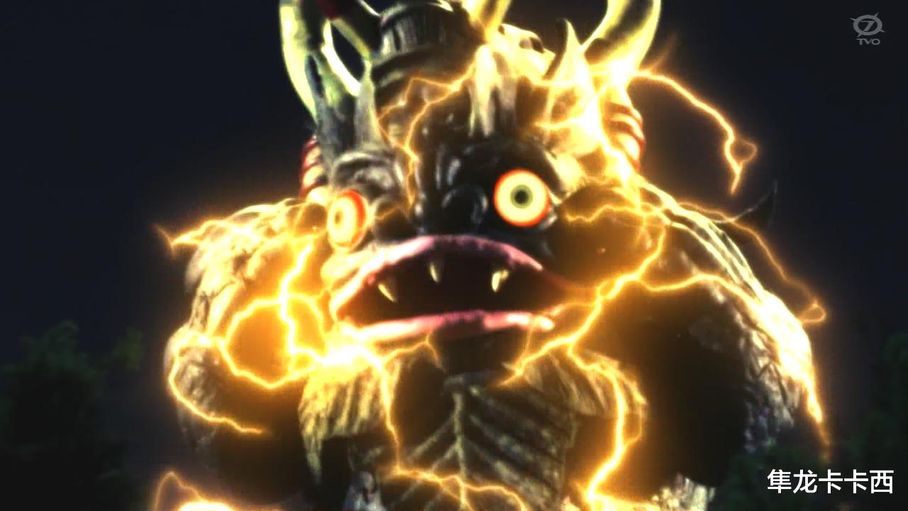 acgn漫评|德凯奥特曼5话致敬场面 乡秀树很忙 米库拉斯：你清高你了不起