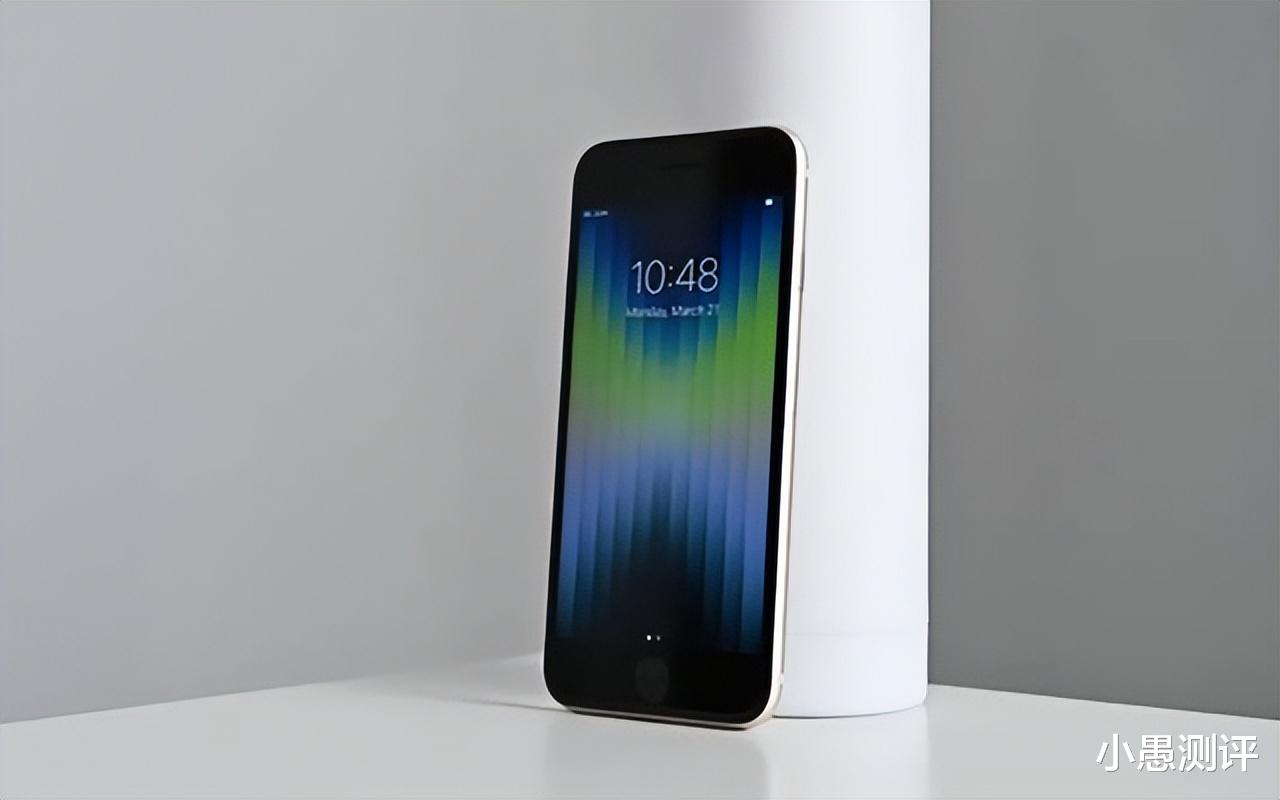 苹果|苹果iPhone SE3跌至“新低价”，到底值不值得入手呢？