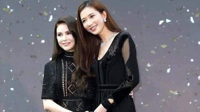 林志玲|林志玲比昆凌年龄大了20岁，二人合影时，才发现气场不相上下！