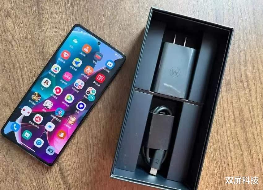 客户端|骁龙8Gen1+5000mAh，12+512GB旗舰售价2999元，配置天花板！