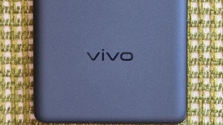 vivo|vivo新款中低端手机完成入网申请 支持44W充电内置5880mAh大电池