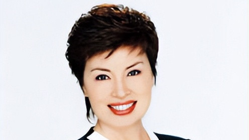 李瑞英|央视李瑞英：工作28年零失误，38岁儿子坠楼，含泪留28字让人泪目