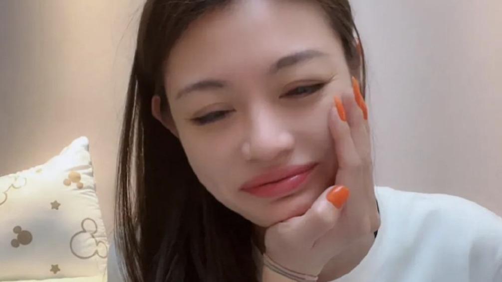 葛荟婕|汪峰前妻葛荟婕开直播，说不清话被质疑喝酒不正常，还与网友互怼