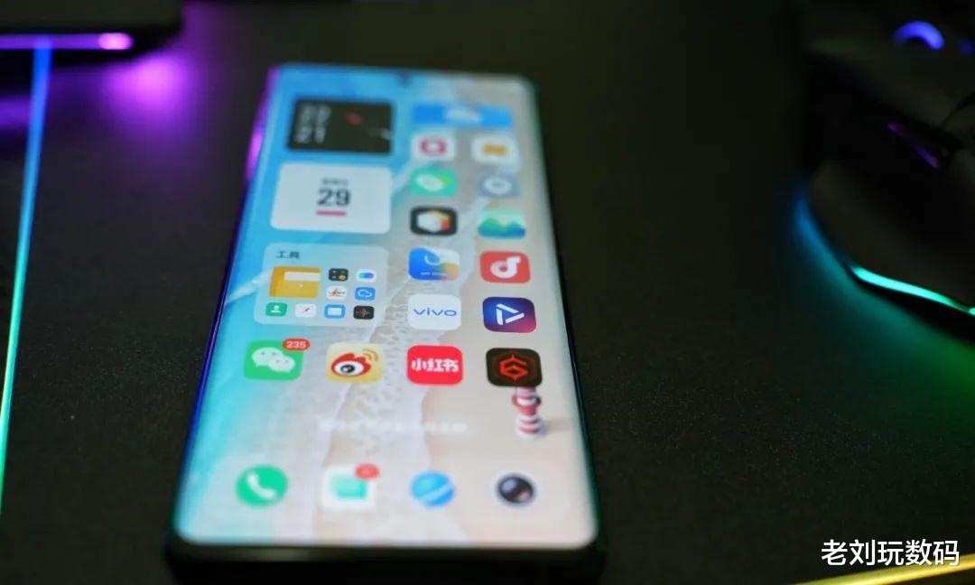 ios16|三星2K屏幕+GNV摄像头+IP68,它是最强的拍照手机之一