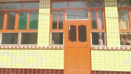 晒晒我农村婚房，院子种菜，卧室没床，但比城里的鸟笼好千百倍！