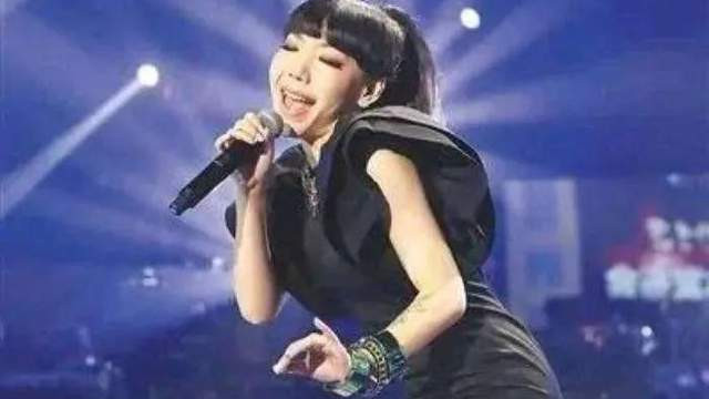 好声音|《好声音》10年，今7位选手相比，差距一目了然，有人露了原形