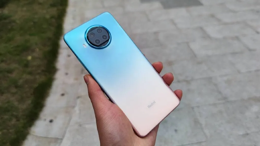 中老年人|买手机要精打细算，这3部手机适合中老年人，用个几年不成问题