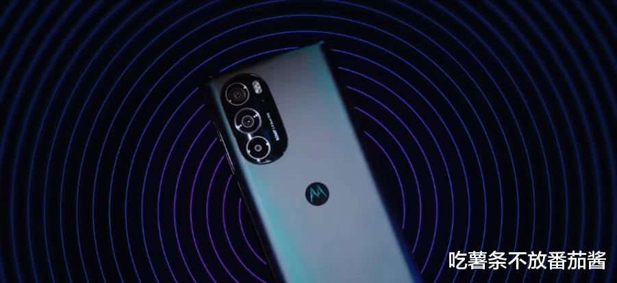 美团买菜|同样是骁龙8+12G+256G，价格却相差7000元，配置差距到底有多大？