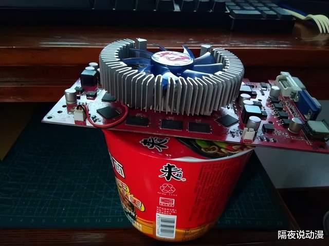 手办|“百元手办压5块钱杯面”,这是专属于阿宅们的二次元浪漫