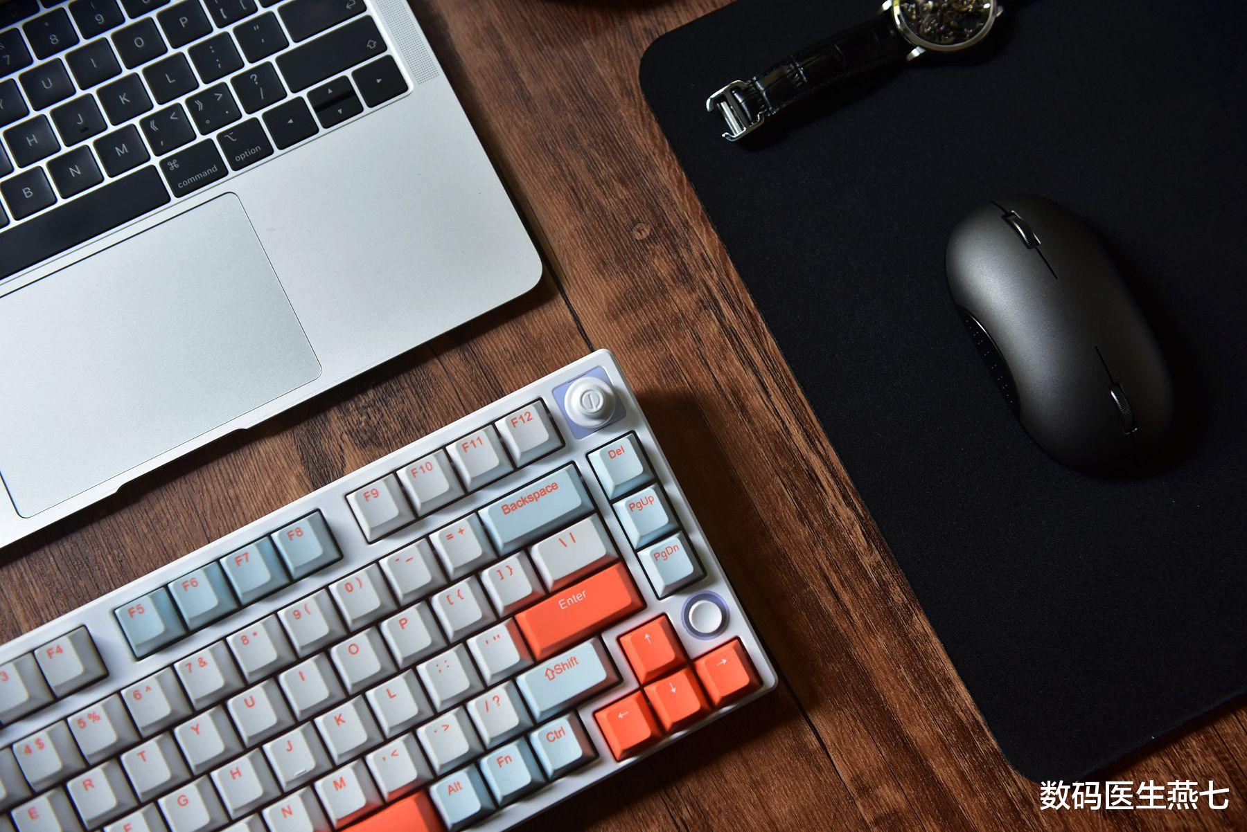 显示器|疯狂堆料只要399元，高斯三模无线机械键盘上演极致性价比国产秀