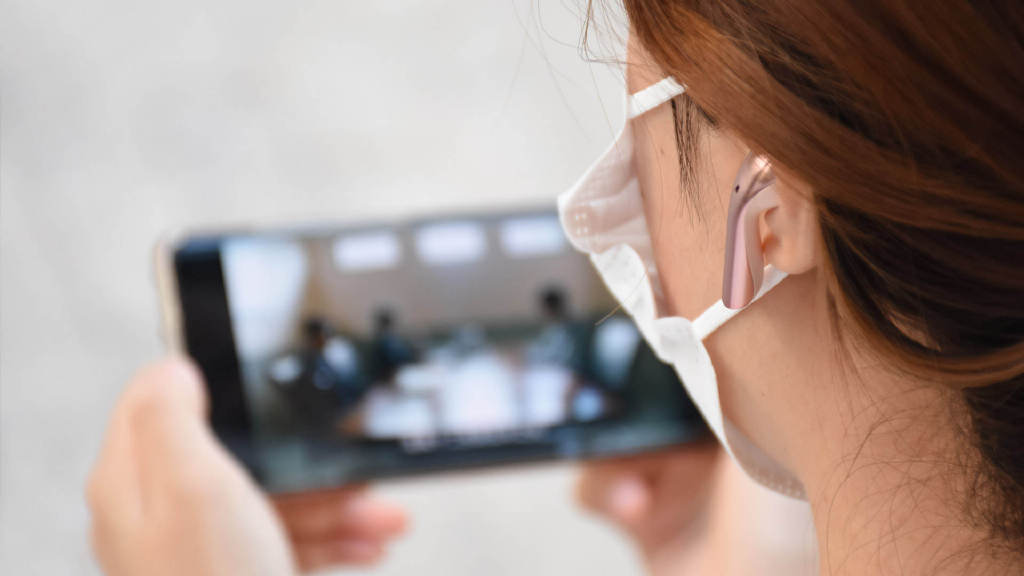 蓝牙耳机|JEET ONE蓝牙耳机升级版：嬛粉少女配色，细节体验升级